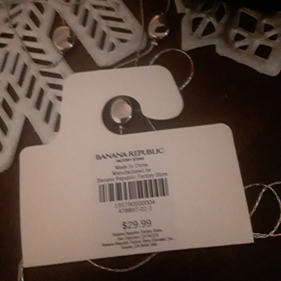 Banana Republic Beaded Necklace - Picture 3 of 4